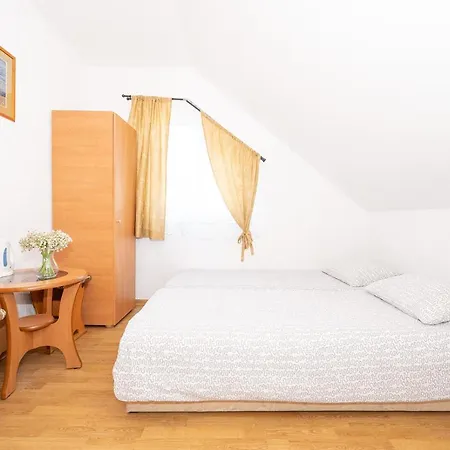 Irys Pokoje Goscinne * Darłowo