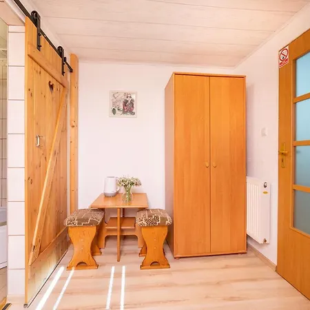 Habitación en casa particular Irys Pokoje Goscinne *