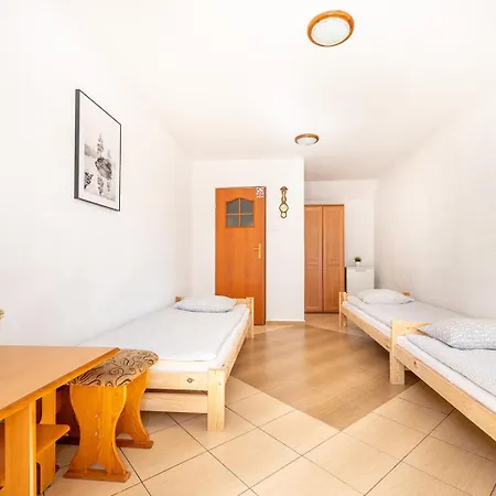 Irys Pokoje Goscinne Homestay *